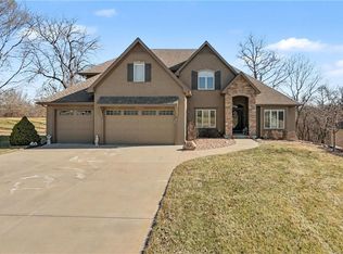 15321 N Bales Rd, Smithville, MO 64089