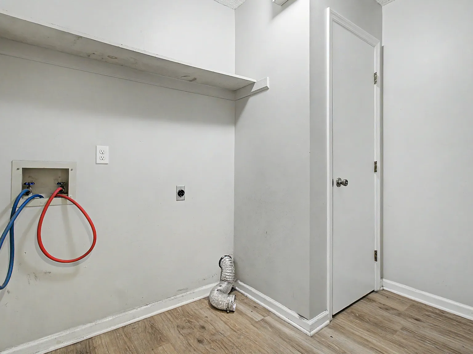 21 Pinewood Lane - 1 — Photo 2