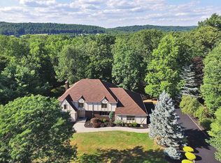 45 Snoden Ln, Watchung, NJ 07069