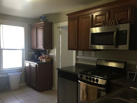 5th image of 253 Fuller Ave SE #2