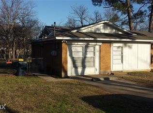 1516 N Ruddell St, Denton, TX 76209