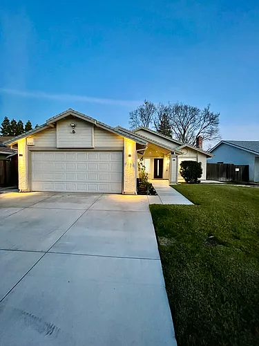 7174 Predial Way Photo 1