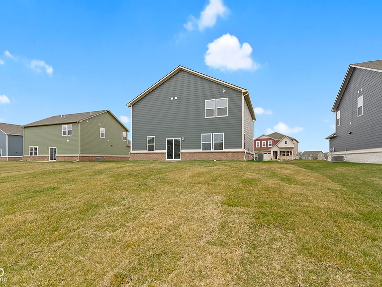 19441 Beruna Way — Photo 39