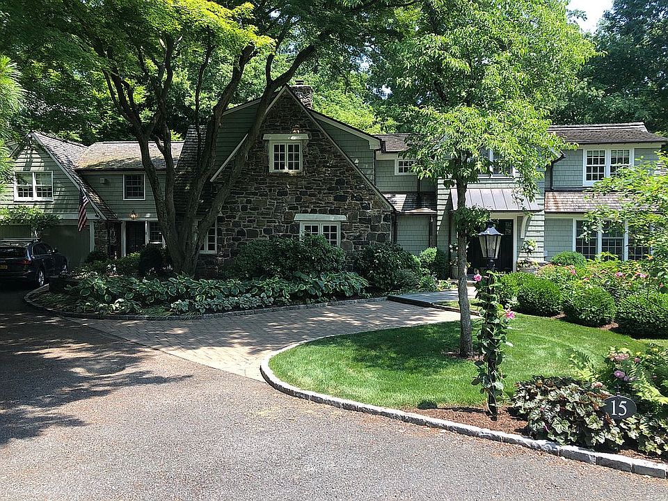 2nd image of 15 Thistle Ln