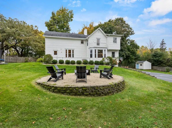 W2851 Swinghurst LANE, Lake Geneva, WI 53147