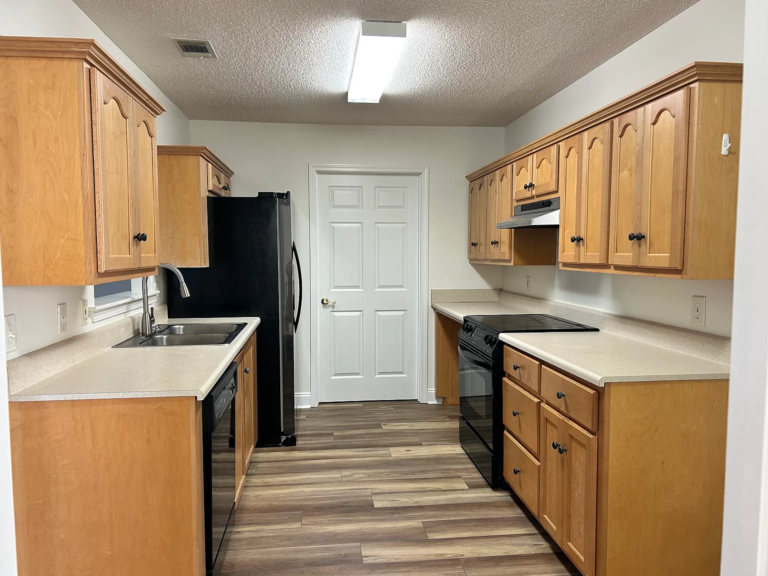 Rolling Woods Cir, Warner Robins — Photo 3
