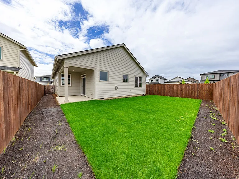 814 SE 35th St — Photo 2
