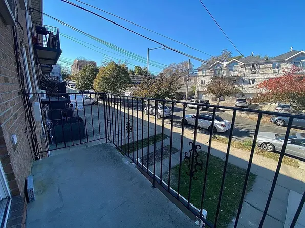 20-14 38th Street image 2 of 5