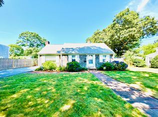 24 Johnson St, Falmouth, MA 02540