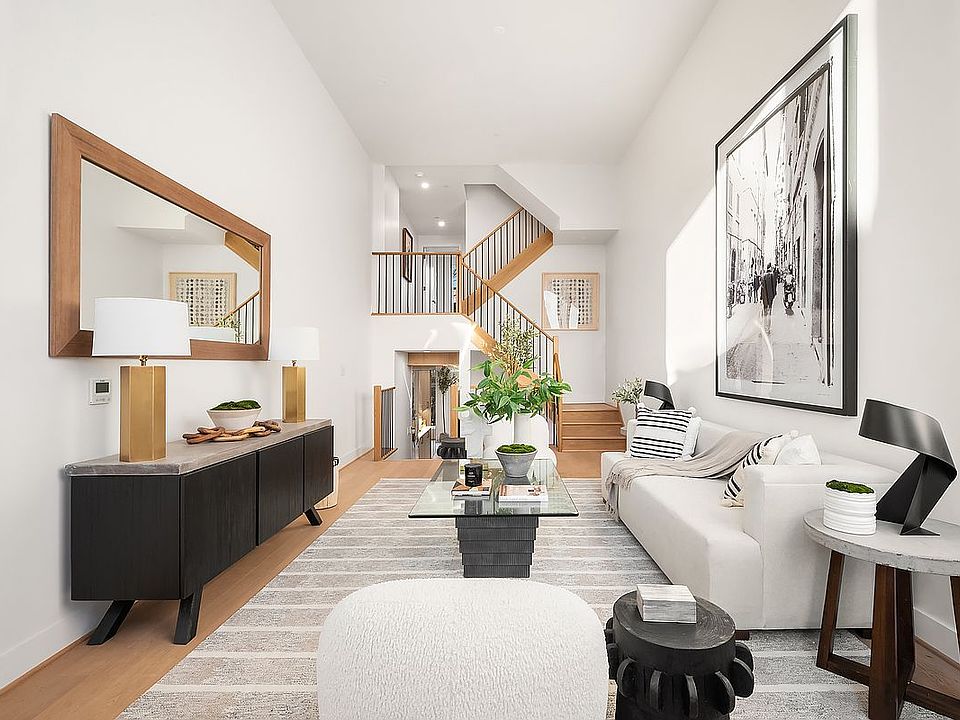 1st image of 61A Summit St #1