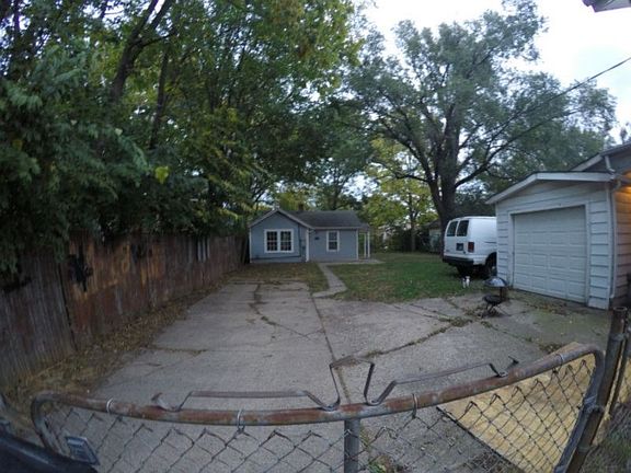 5th image of 1801 Highland St