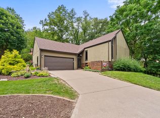 1718 Cedar St, Muscatine, IA 52761