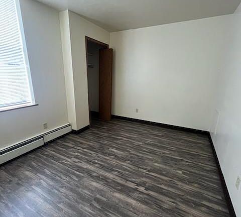 5th image of 20 Forest Ave #11304360