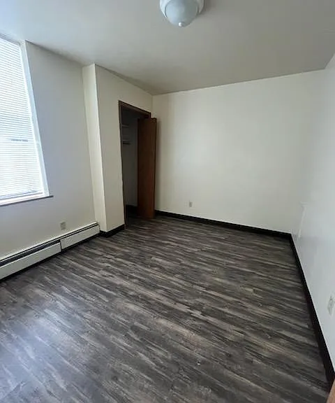 20 Forest Ave — Photo 3