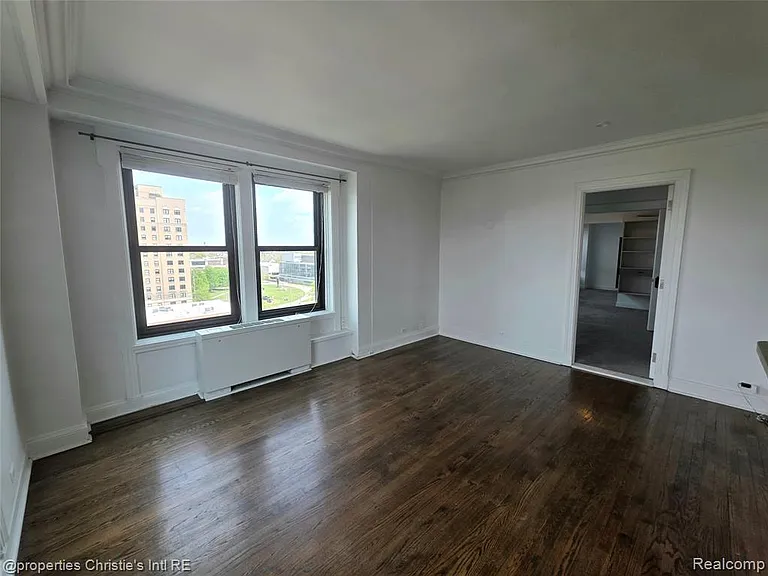 15 E Kirby St #829 — Photo 19