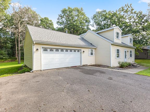 3rd image of 8378 Red Pine Cir