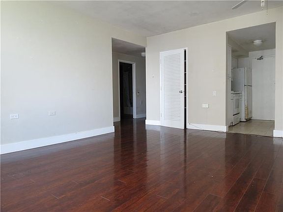 5th image of 1250 West Ave APT 14A