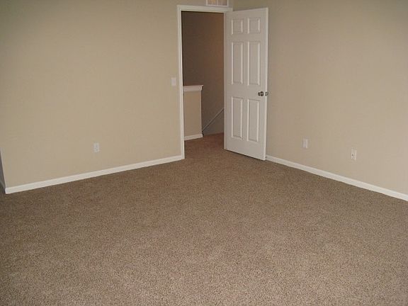 4th image of 49154 E Woods Dr