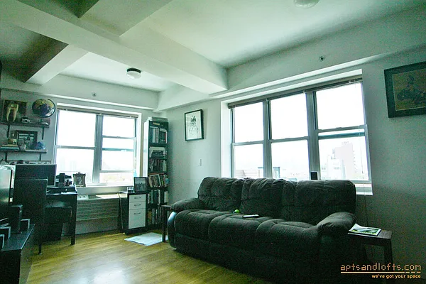 Rented by aptsandlofts.com | media 32