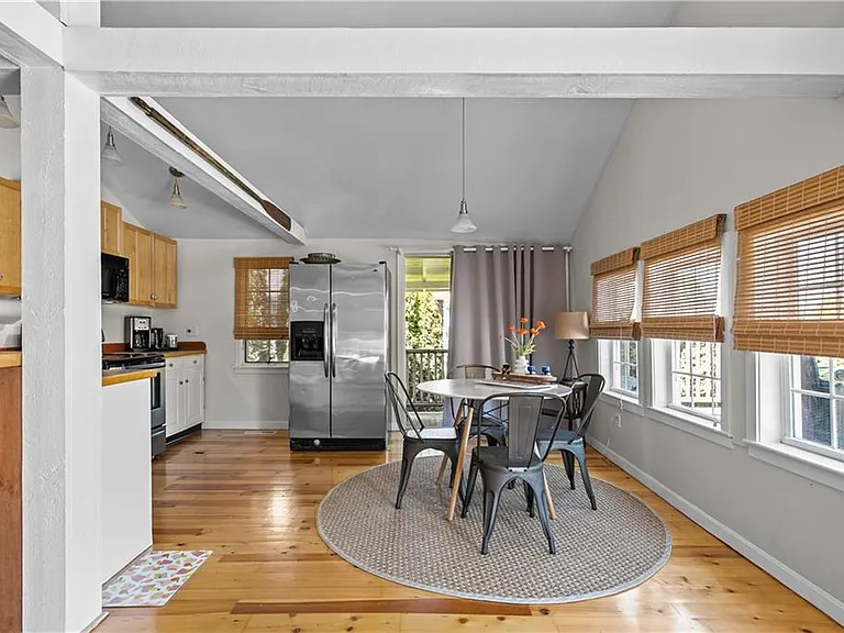1024 Anthony Rd — Photo 4