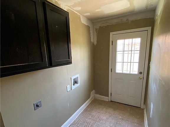 4th image of 7617 Mackenzie St