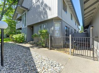 8101 Briar Ridge Ln, Citrus Heights, CA 95610