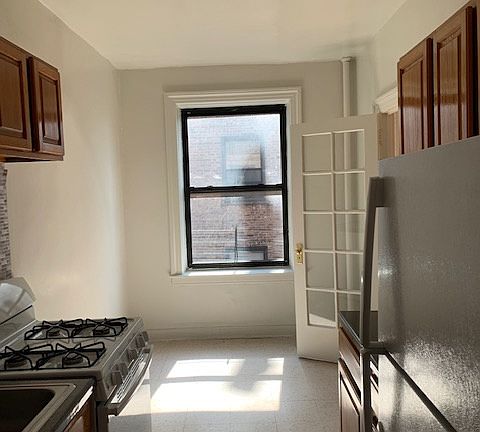 2nd image of 34-19 29th St #5N