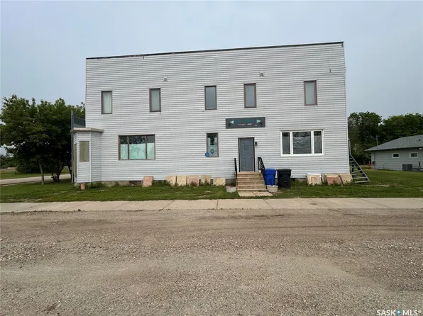 4 Main Street, Rhein, SK S0A 3K0