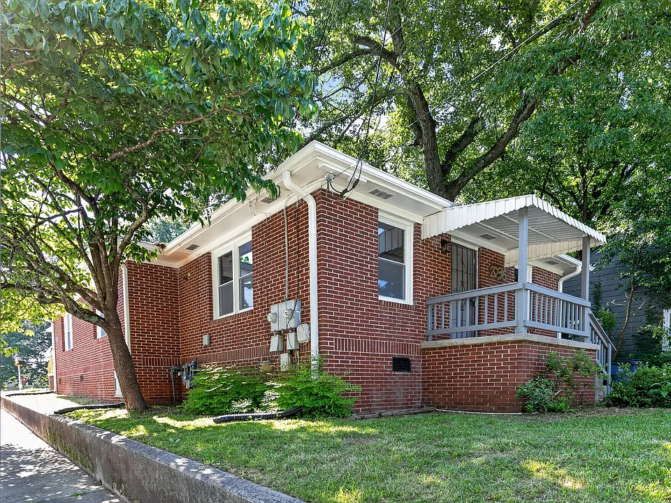 2036 McPherson Dr