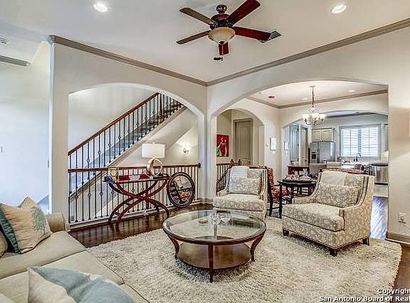 5th image of 210 Arcadia Pl APT 2