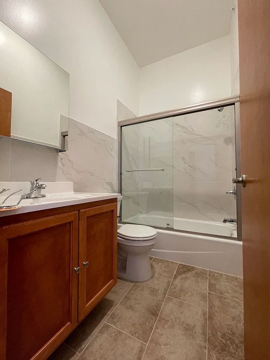 Building Photo - 146 N 10th St #4A