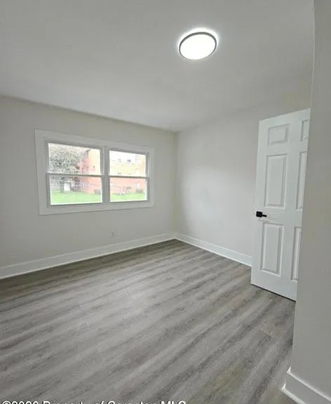 1105 Quincy Ave — Photo 15