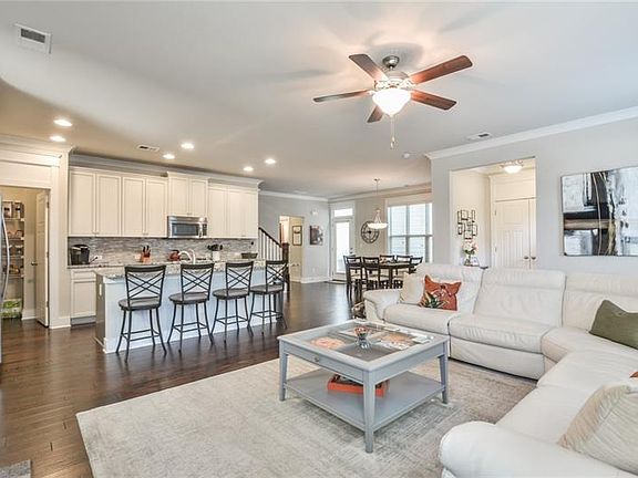 2nd image of 1733 Whitfield Parc Cir SE