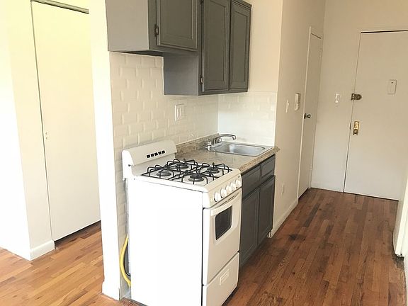 2nd image of 2335 1st Ave APT 3A