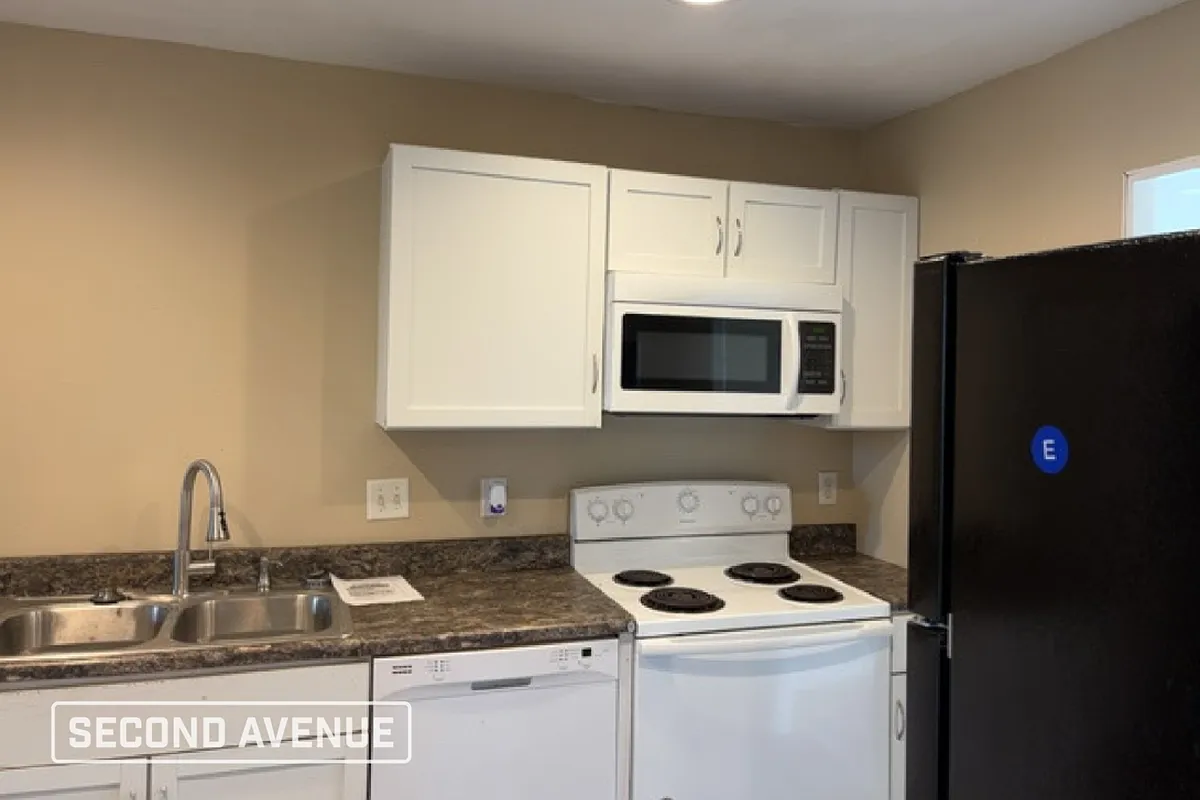 Building Photo - 400 Sunnymede Dr
