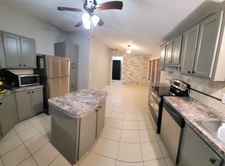 11910 Walraven St, Huffman, TX 77336