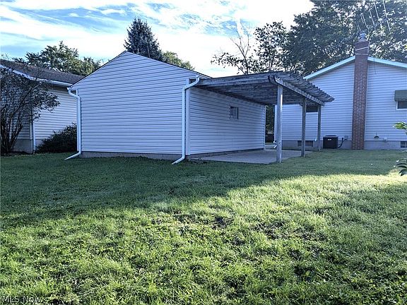 4th image of 866 Morningview Ave