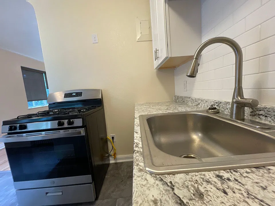 Goldsborough Apartments
