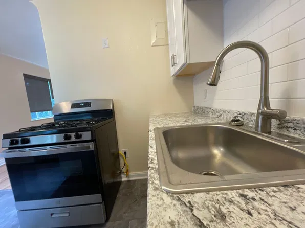 Goldsborough Apartments
