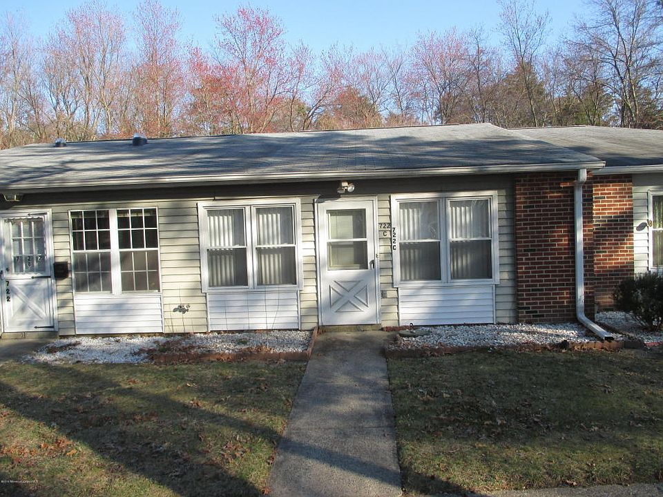 1st image of 722C Buckingham Dr #722C