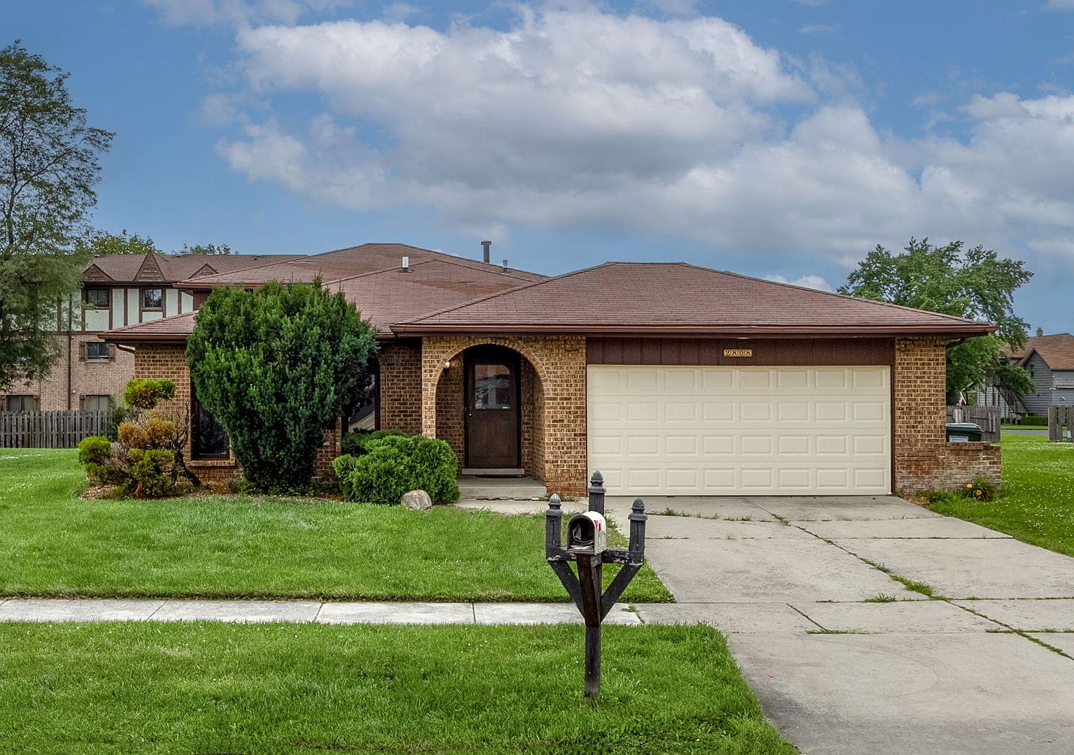 2808 Lake Park Dr, Lynwood, IL 60411 Zillow