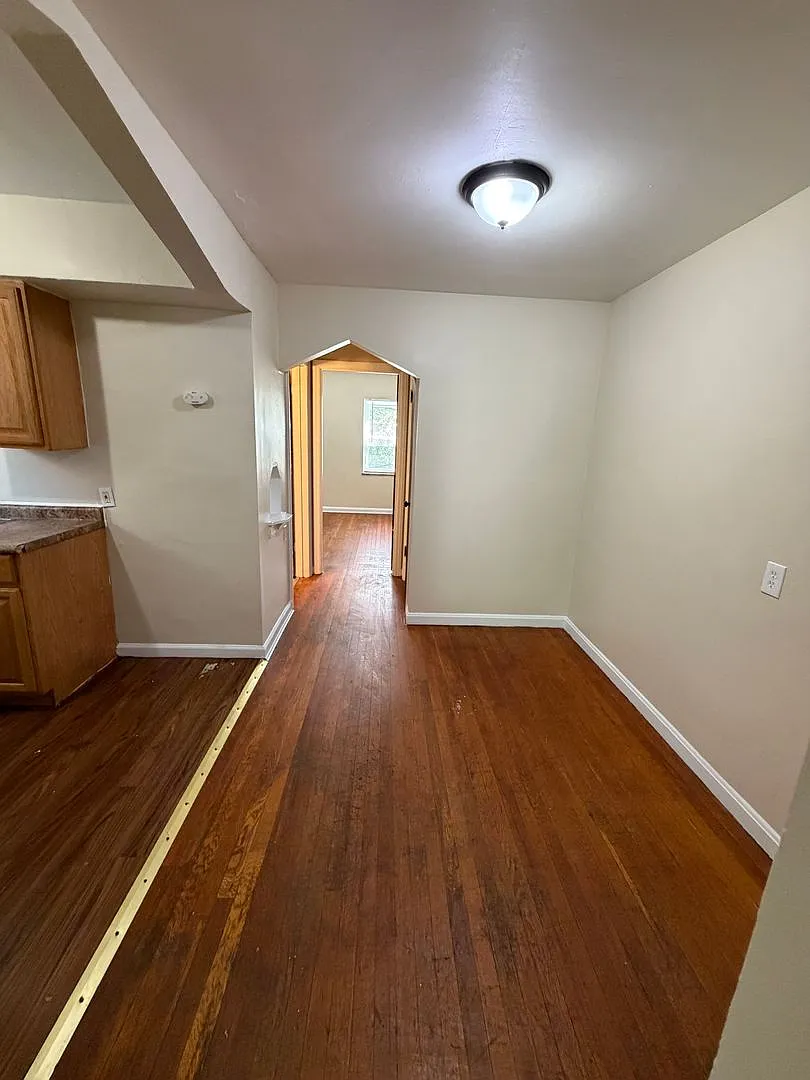 5016 Newfield Ave — Photo 2