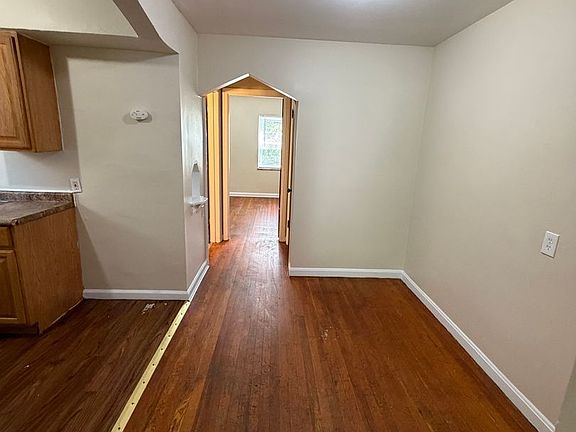 2nd image of 5016 Newfield Ave APT 2
