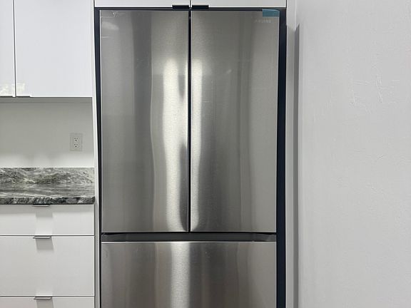 5th image of 23012 Seneca Ave #2