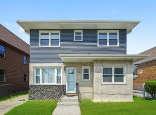 8744 Central Ave, Oak Lawn, IL 60453