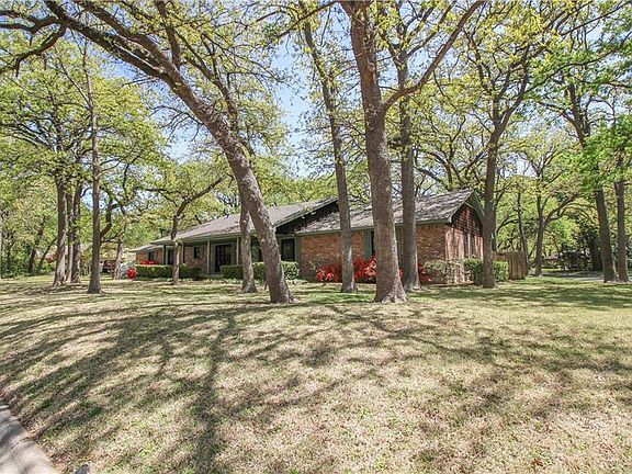 4th image of 313 Pennsylvania Dr