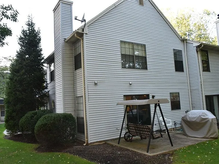 2606 Cricket Cir — Photo 12