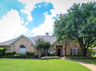 911 Muirfield Dr, Mansfield, TX 76063