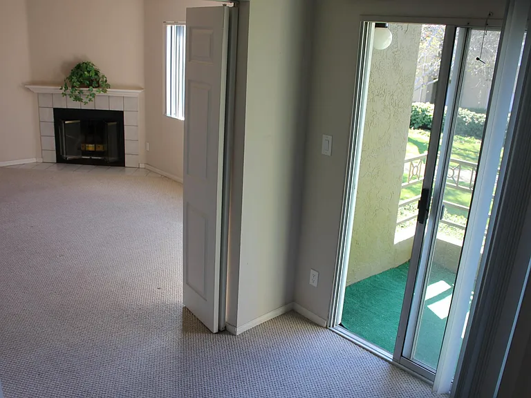 7515 Charmant Dr — Photo 8