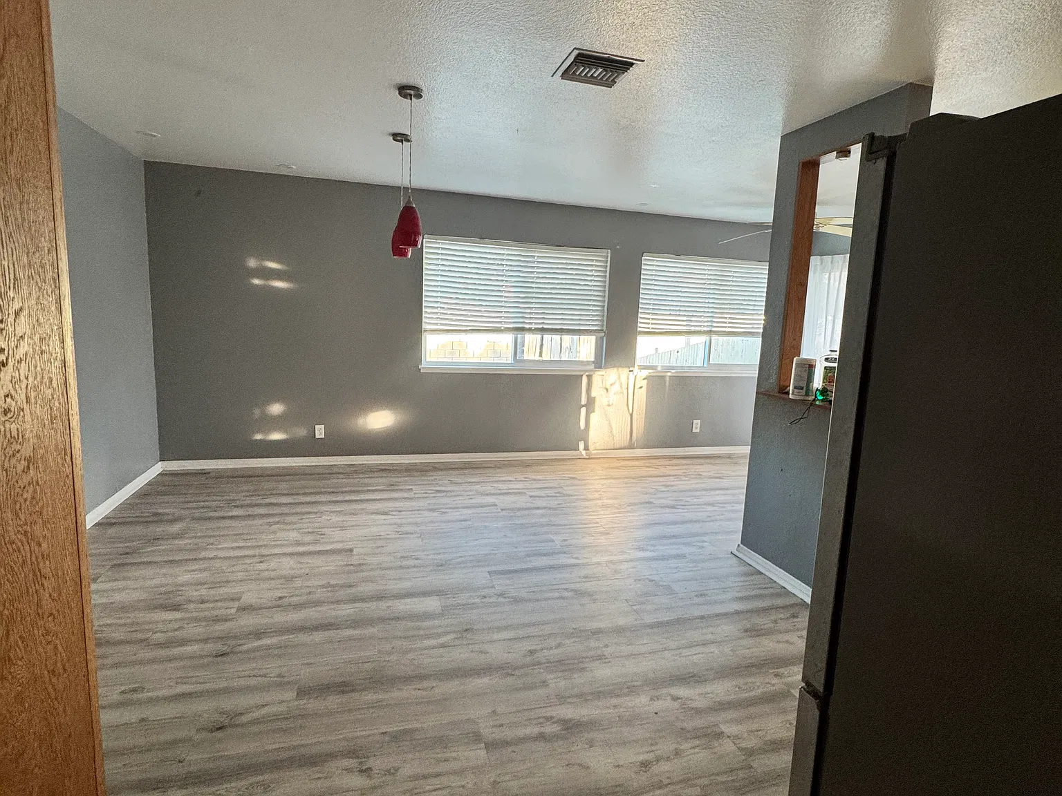 4 bed, 1649 sqft, $3,750 — Photo 3